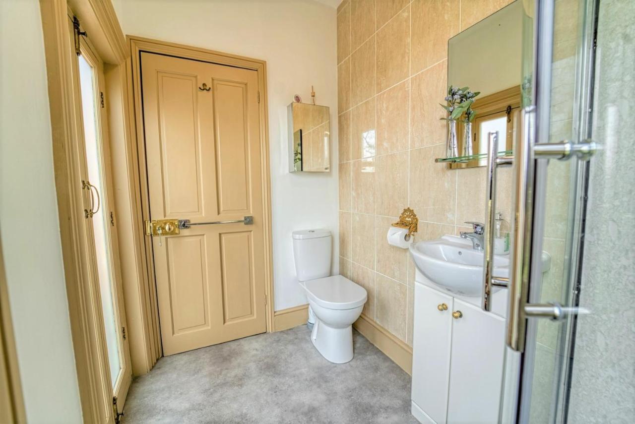 Host & Stay - Upper Tything Apartment Worcester Bagian luar foto
