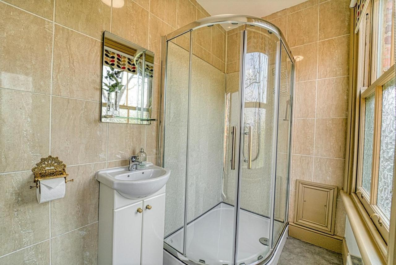 Host & Stay - Upper Tything Apartment Worcester Bagian luar foto