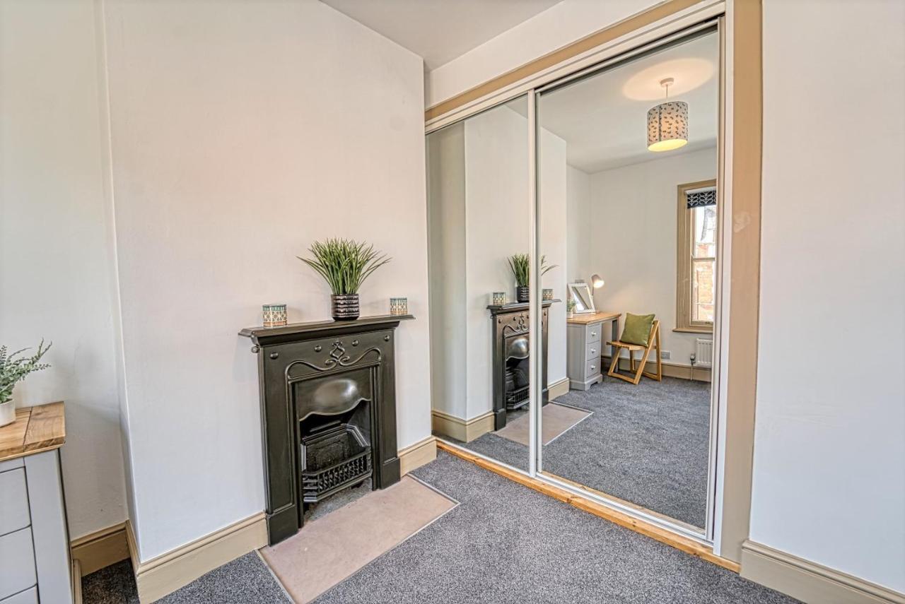 Host & Stay - Upper Tything Apartment Worcester Bagian luar foto